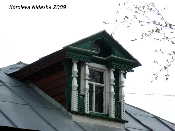 декоративное слуховое окно на Славнова 22 в Гусевском районе Владимирской области фото vgv