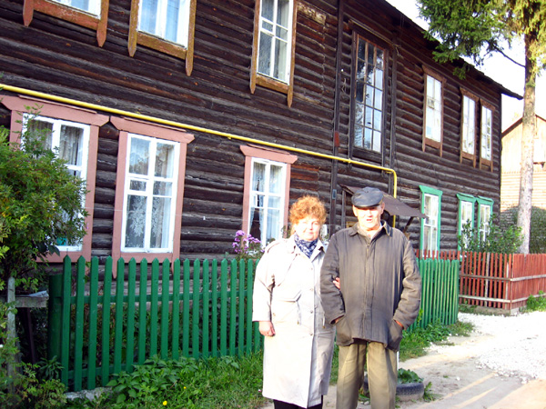 Жители дома 11 по ул. Ногина Сентябрь 2008год. в Камешковском районе Владимирской области фото vgv