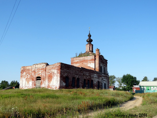 Троицкая церковь 1861 г. в Ряхово в Камешковском районе Владимирской области фото vgv