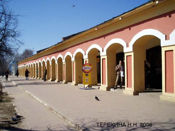 Здание торговых рядов (Гостинный двор) 50-е годы XIX в. в Киржачском районе Владимирской области фото vgv