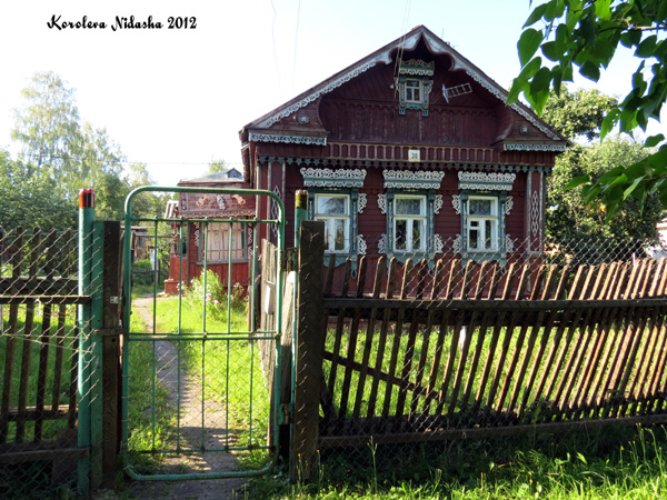 Деревянные резные наличники на Северной 30 в Кольчугинском районе Владимирской области фото vgv