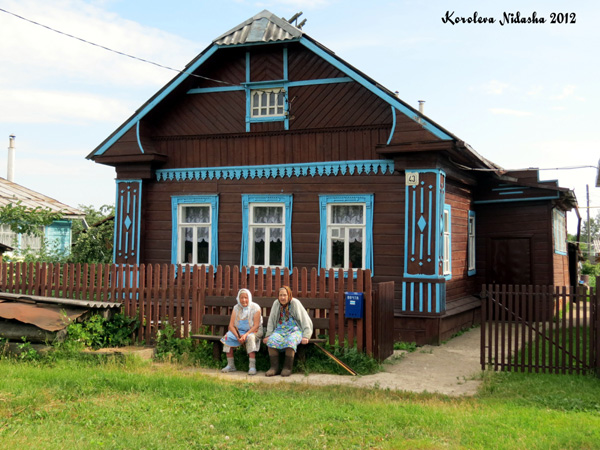 Бабушки на лавочке в Кольчугинском районе Владимирской области фото vgv