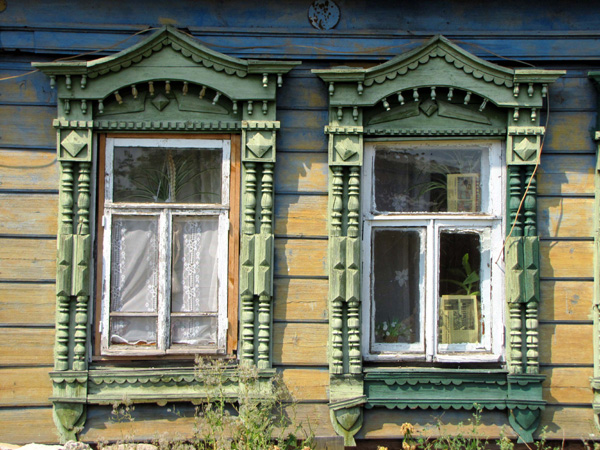 Деревянные наличники дома 6 на 2-й улице Старко в Ковровском районе Владимирской области фото vgv