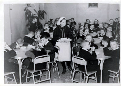 В столовой школы 12 1961 г. в Муромском районе Владимирской области фото vgv