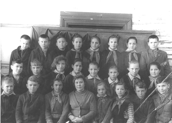 Степаньковская восьмилетняя школа фото 1965 г. в Муромском районе Владимирской области фото vgv