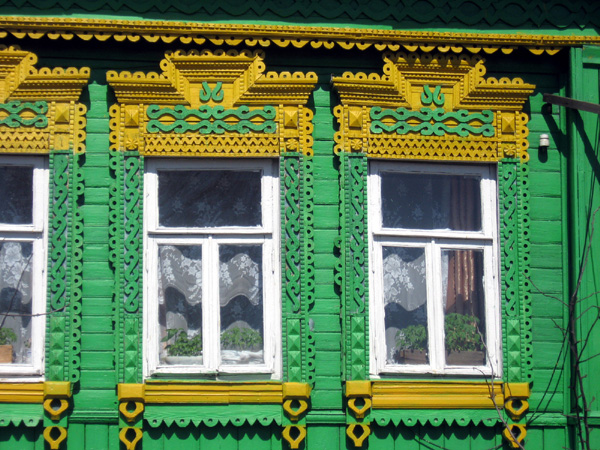 деревянные резные наличники на Западной 10 в Собинке в Собинском районе Владимирской области фото vgv
