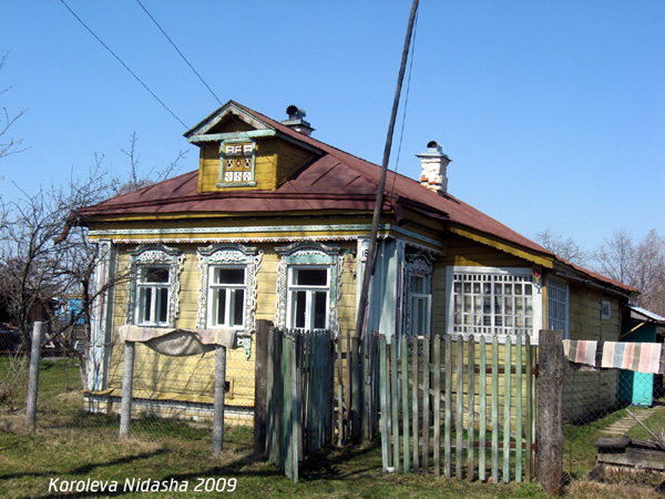 деревянные наличники на Красноармейской 16 в Лакинске в Собинском районе Владимирской области фото vgv