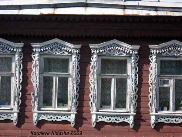деревянные резные наличники на Ларина 4 в Собинке в Собинском районе Владимирской области фото vgv