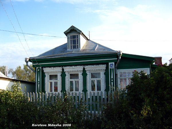 деревянные резные наличникина Зеленой 12 в Лакинске в Собинском районе Владимирской области фото vgv