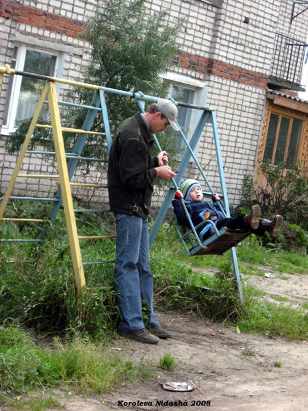 Крошка-сын к отцу пришел - на качелях покатай в Собинском районе Владимирской области фото vgv