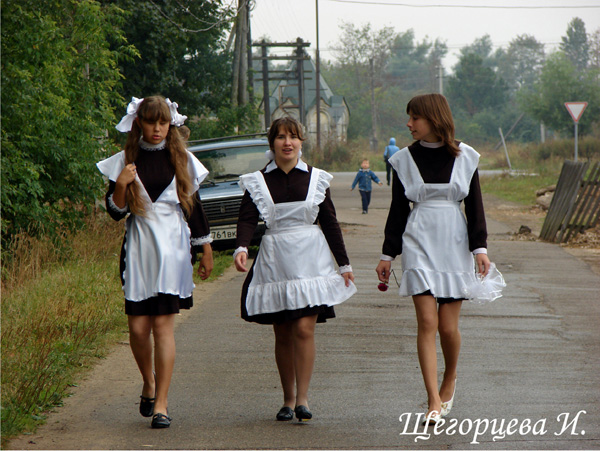 Выпускницы 2009 г. в Черкутино в Собинском районе Владимирской области фото vgv