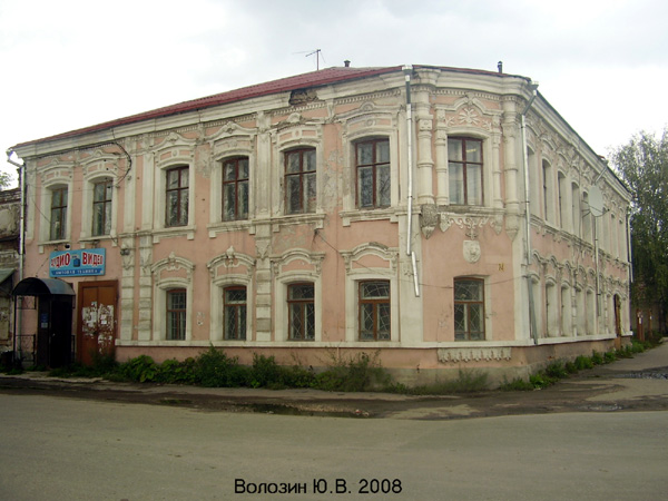 каменное убранство фасада дома 24 по ул. Ленина в Судогодском районе Владимирской области фото vgv