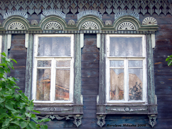 деревянные резные наличники Майский жук в Судогодском районе Владимирской области фото vgv