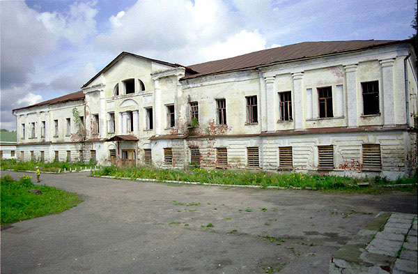 Старое здание лухтоновского детского дома (бывший барский дом) в Судогодском районе Владимирской области фото vgv
