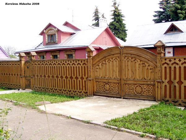 деревянные резные наличники на Васильевской 34 в Суздальском районе Владимирской области фото vgv
