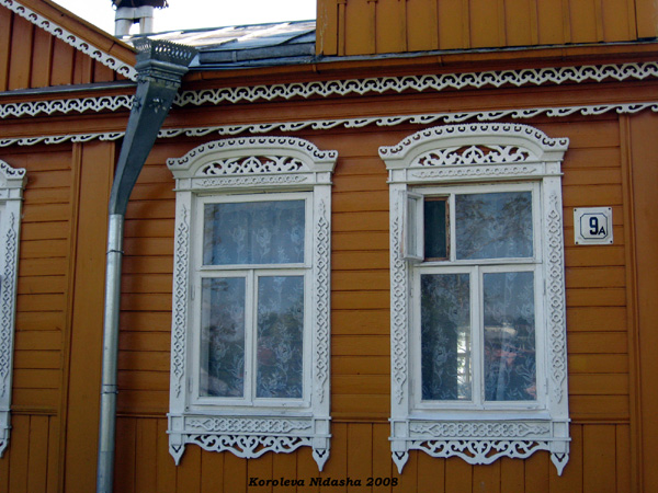 деревянные наличники на улице Шмидта 9а в Суздале в Суздальском районе Владимирской области фото vgv