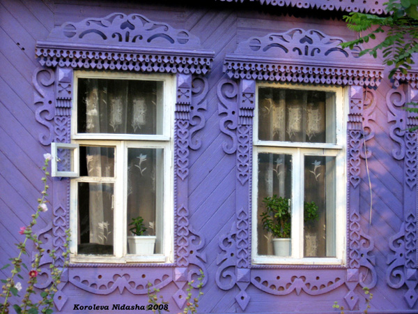 деревянные наличникидома 4 на улице Мира в Боголюбово в Суздальском районе Владимирской области фото vgv