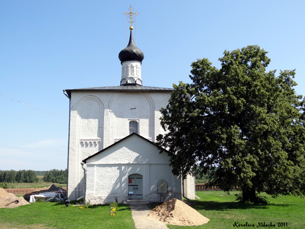 Церковь Бориса и Глеба (1152г.) в Кидекше в Суздальском районе Владимирской области фото vgv