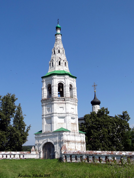 Шатровая колокольня XVIII в. в Кидекше в Суздальском районе Владимирской области фото vgv