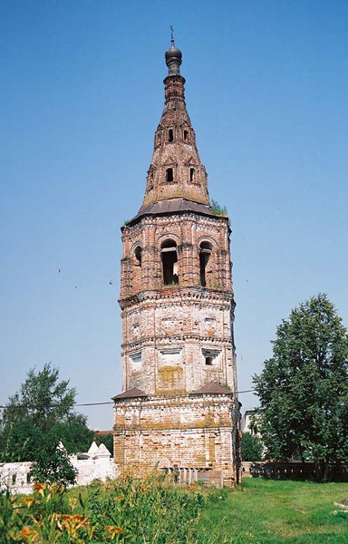 Шатровая колокольня XVIII в. в Кидекше в Суздальском районе Владимирской области фото vgv