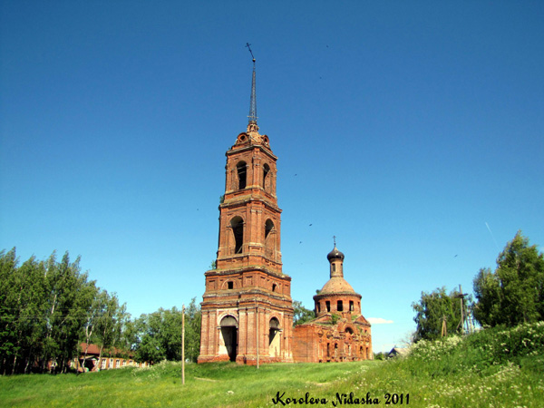 Покровская церковь с колокольней 1796, 1888 г. в Суздальском районе Владимирской области фото vgv