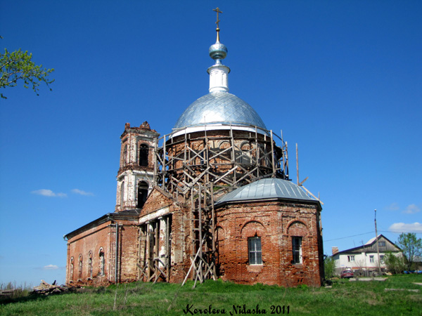 Никольская церковь с колокольней и сторожкой 1819 г. в Ославском в Суздальском районе Владимирской области фото vgv