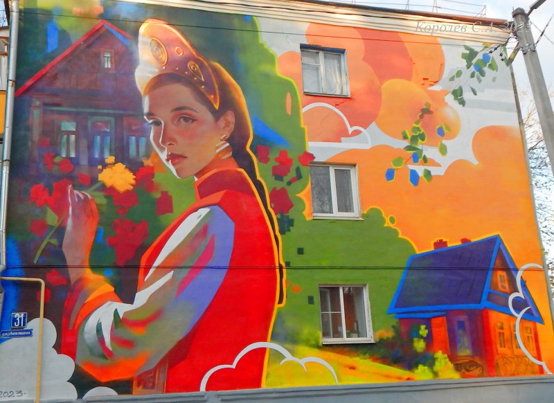 граффити «Девушка в Кокошнике» на Асаткина 31 во Владимире фото vgv