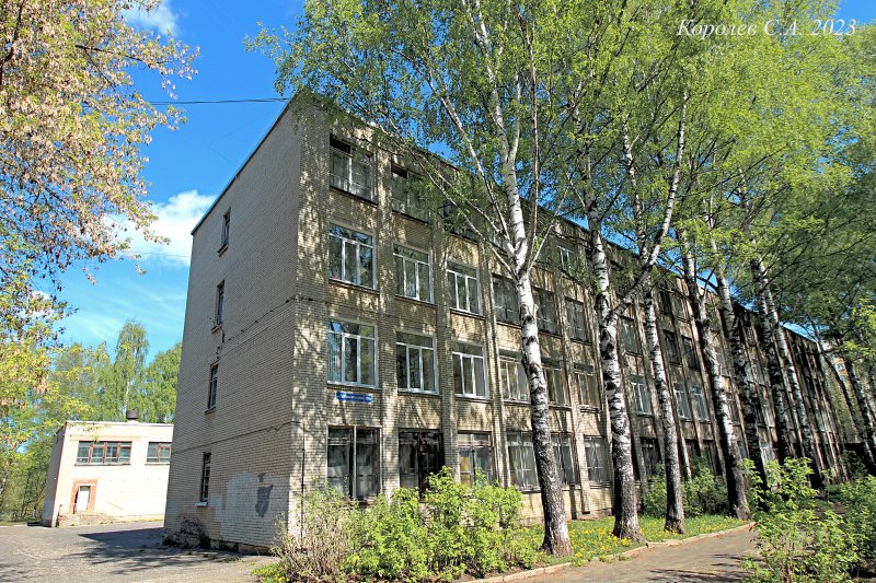 Средняя общеобразовательная школа N 28 имени адмирала М.П. Лазарева во Владимире фото vgv