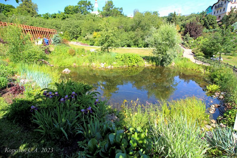 «Волшебное озеро» в Патриарших садах во Владимире фото vgv
