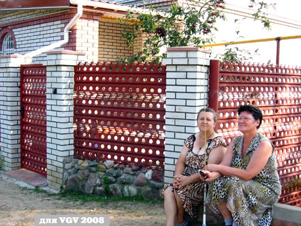 на фоне дома своего - фотоэтюд у дома 6а на улице Ленина в Оргтруде во Владимире фото vgv