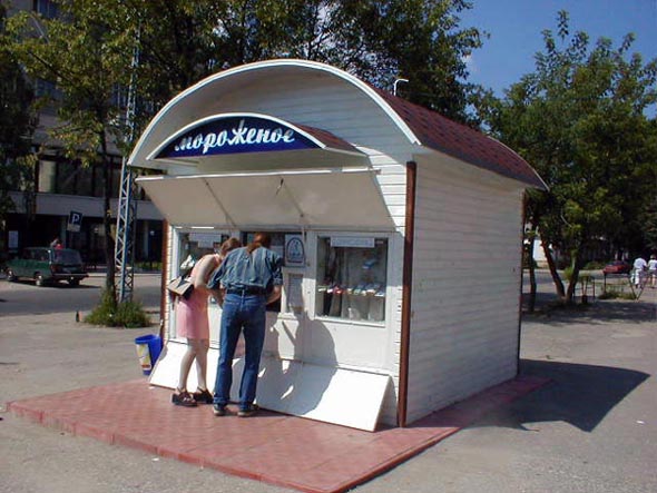киоск «Мороженое» на проспекте Ленина 20а во Владимире фото vgv