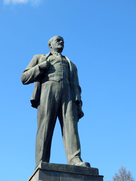 памятник Владимиру Ильичу Ленину во Владимире фото vgv