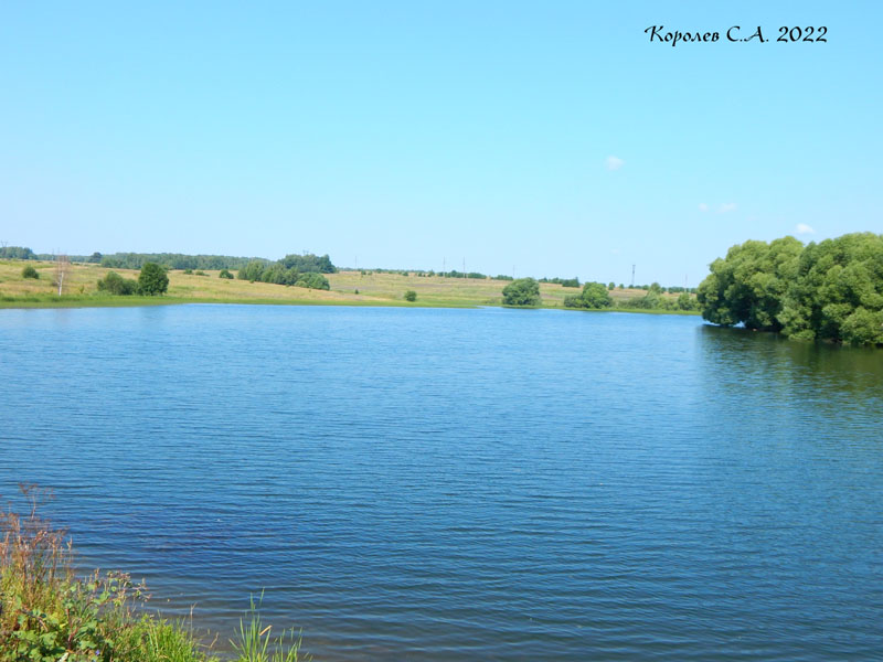 Спасское водохранилище на реке Вздеришке у села Спасское во Владимире фото vgv