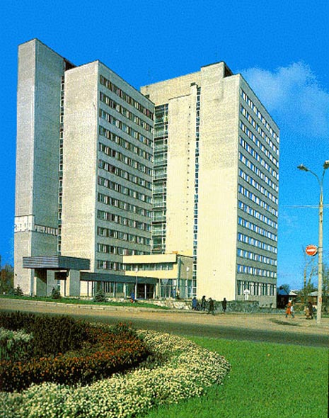 здание гостиницы Заря в 80-е годы XX века во Владимире фото vgv