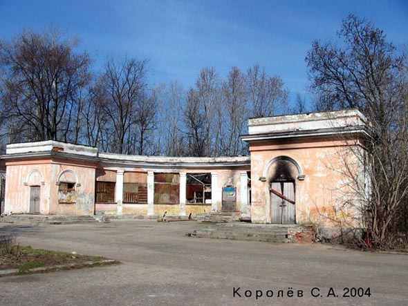 Здания на территории парка 850-летия снесенные в связи со строительством Планетария во Владимире фото vgv