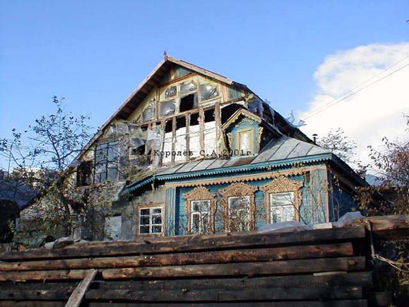 вид дома 8 на улице Трудовой до сноса на фото 2001 года во Владимире фото vgv