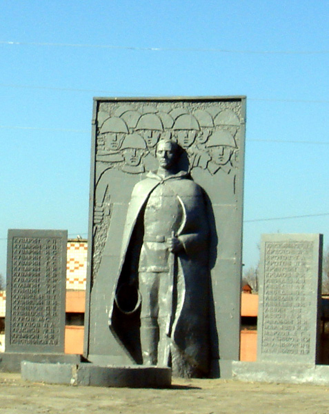 памятник погибшим в ВОВ в поселке Степанцево в Вязниковском районе Владимирской области фото vgv