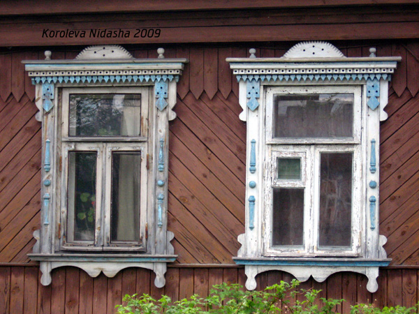 деревянные резные наличники на Прудовой 17 в Гусевском районе Владимирской области фото vgv