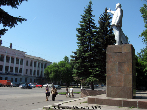 памятник В.И.Ленину на площади Свободы в Гусевском районе Владимирской области фото vgv