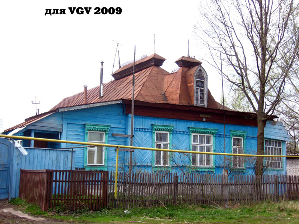 Декоративная крыша в готическом стиле в Гусевском районе Владимирской области фото vgv