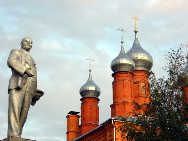 памятник Владимиру Ильичу Ленину в Камешковском районе Владимирской области фото vgv