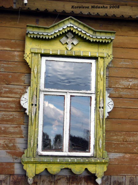 деревянные резные наличники дома 98 на улице 1-го Мая в Камешковском районе Владимирской области фото vgv