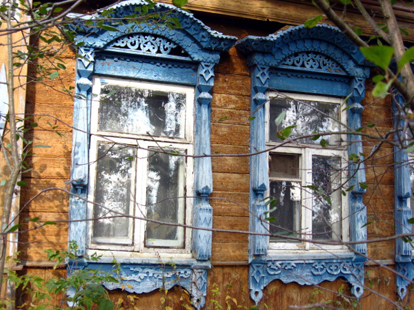 деревянные резные наличники Синие бровки в Камешковском районе Владимирской области фото vgv