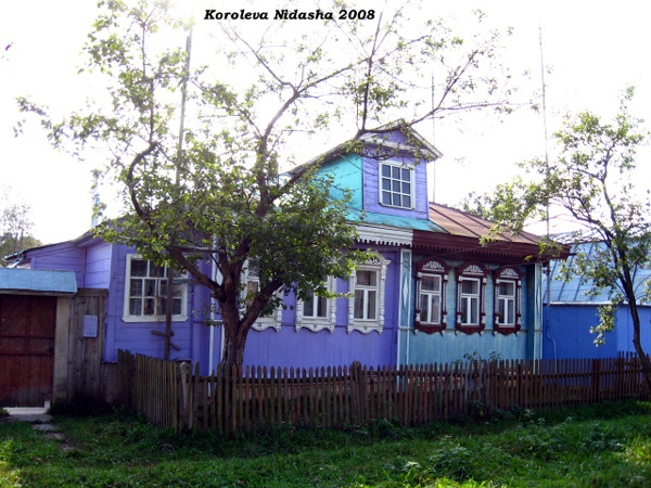 деревянные наличники на Октябрьской 18 в Камешковском районе Владимирской области фото vgv
