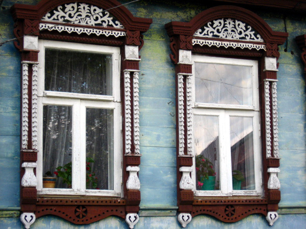 деревянные наличники на Октябрьской 18 в Камешковском районе Владимирской области фото vgv