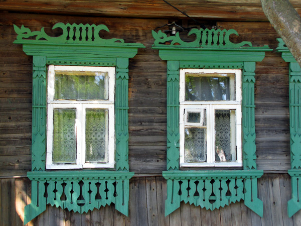 Деревянные наличники на Садовой 10 в Ковровском районе Владимирской области фото vgv