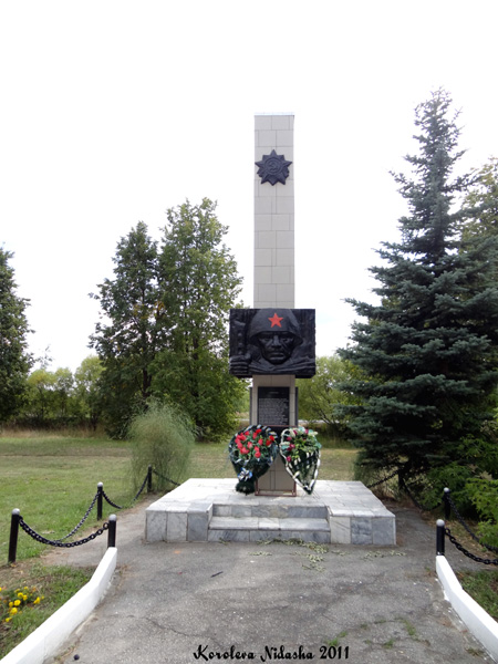 Памятник погибшим в ВОВ в Малыгино в Ковровском районе Владимирской области фото vgv