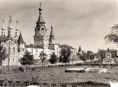 Площадь колхозника в Муроме с видом на Троицкий женский монастырь 1956 г. (Хабловский) в Муромском районе Владимирской области фото vgv
