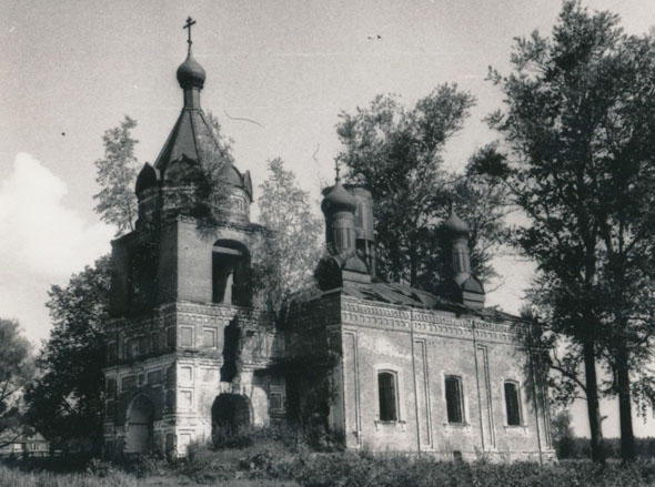 Церковь Троицы Живоначальной 1881 г. в Головино в Петушинском районе Владимирской области фото vgv