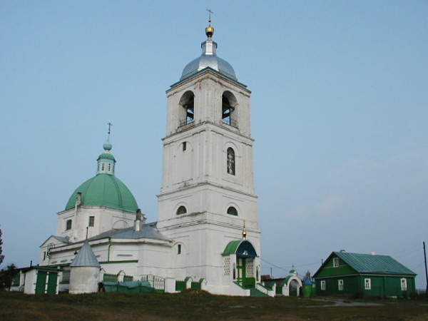 Богоявленская церковь построена в 1820-1825 гг. в Петушинском районе Владимирской области фото vgv